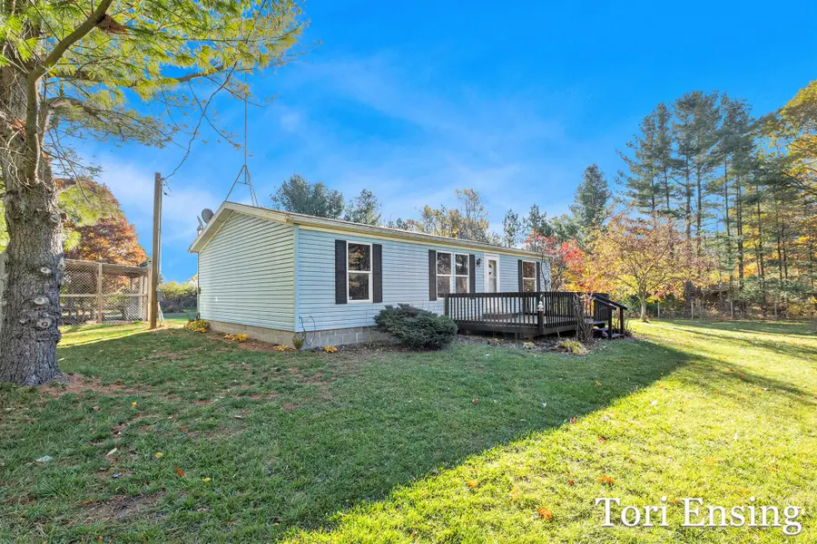 3955 S Holland Road, Sidney, MI 48885 - Image #3