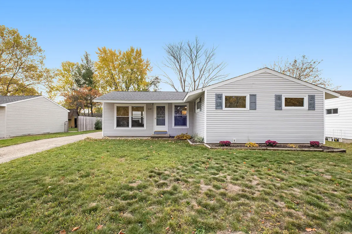 2119 Audley Drive Ne, Grand Rapids, MI 49525 - Image #1