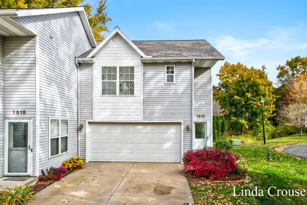 1519 Beechwood Court, Grand Haven, MI 49417