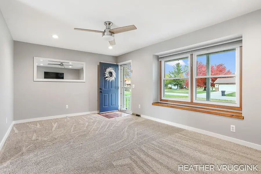 2072 Oak Hollow Drive, Jenison, MI 49428 - Image #3