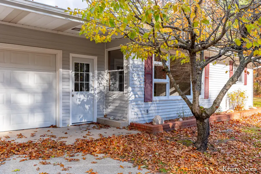 11026 W Sidney Road, Gowen, MI 49326 - Image #3