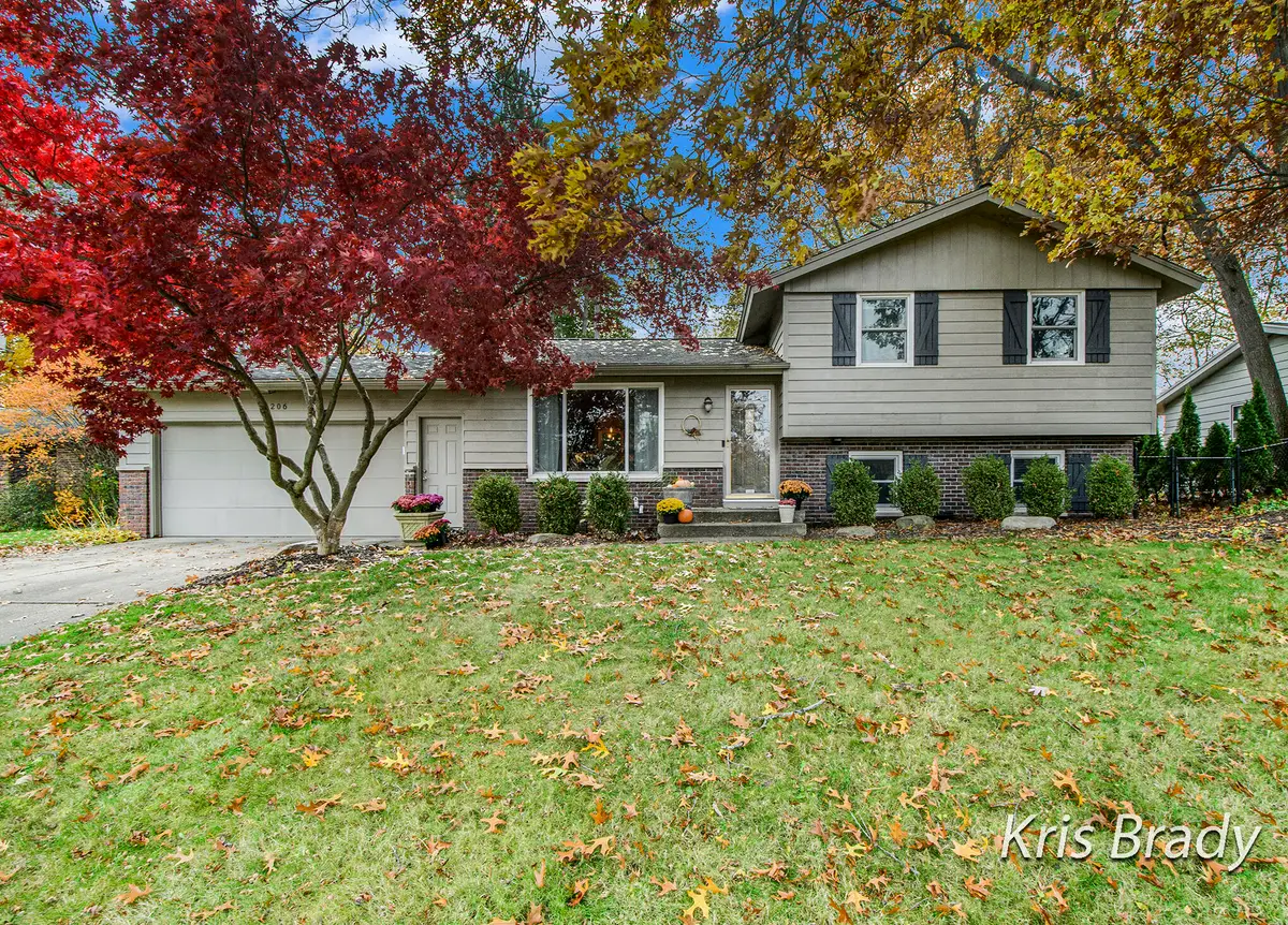 6206 Capitan Drive Se, Grand Rapids, MI 49546 - Image #1