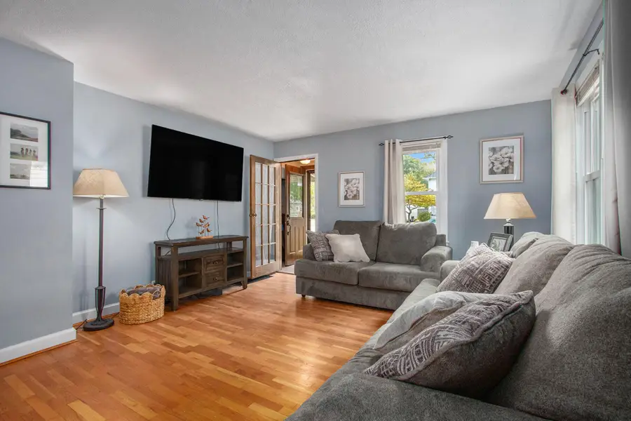 316 Sutherland Avenue, Watervliet, MI 49098 - Image #3