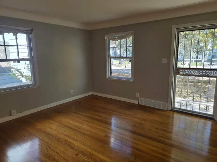 11689 Minock Street, Detroit, MI 48228 - Image #2