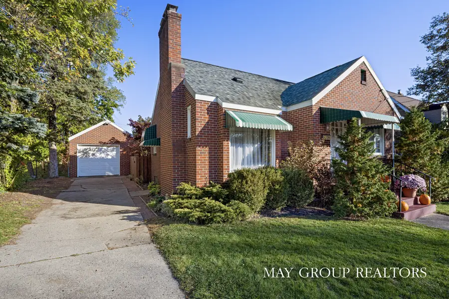 921 Eleanor Street Ne, Grand Rapids, MI 49505 - Image #2