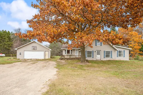 9758 60th Avenue, Mecosta, MI 49332