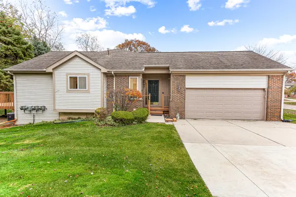 37176 Condor Ct Court, Westland, MI 48185