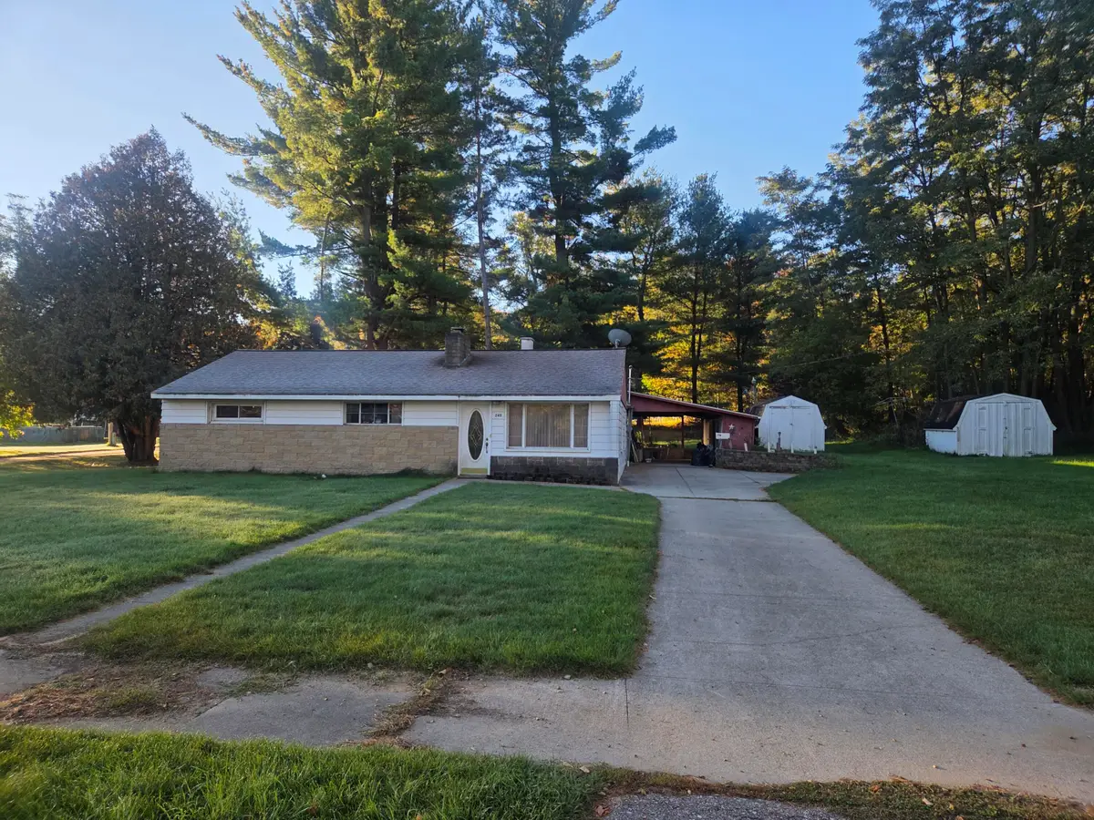 245 Millbrook Rd Road, Blanchard, MI 49310 - Image #1