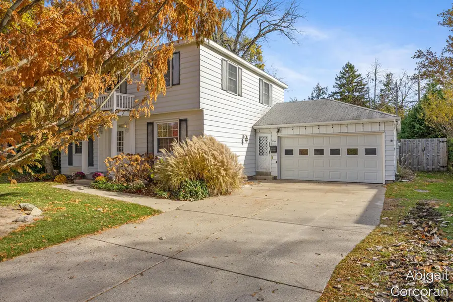 40 Somerset Drive Ne, Grand Rapids, MI 49503 - Image #2