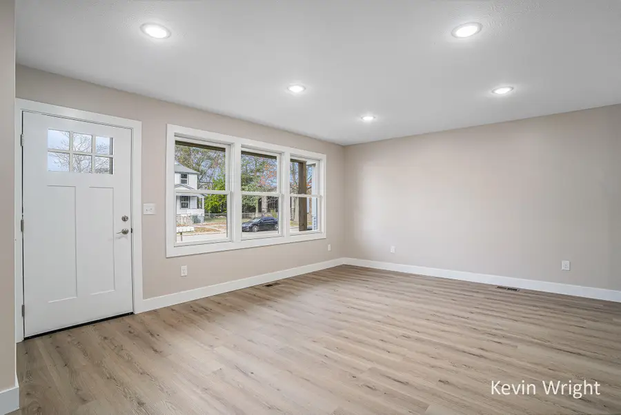 213 Merrill Avenue, Muskegon, MI 49441 - Image #3