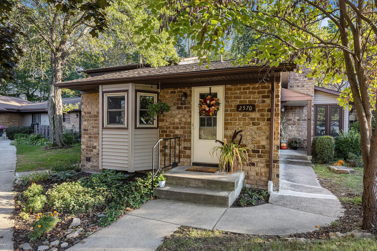 2570 Knightsbridge Road Se, Grand Rapids, MI 49546 - Image #1