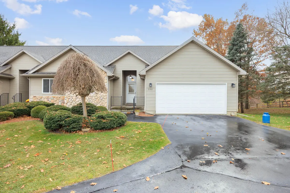 7197 Hawthorne Circle, Atlas, MI 48438 - Image #1