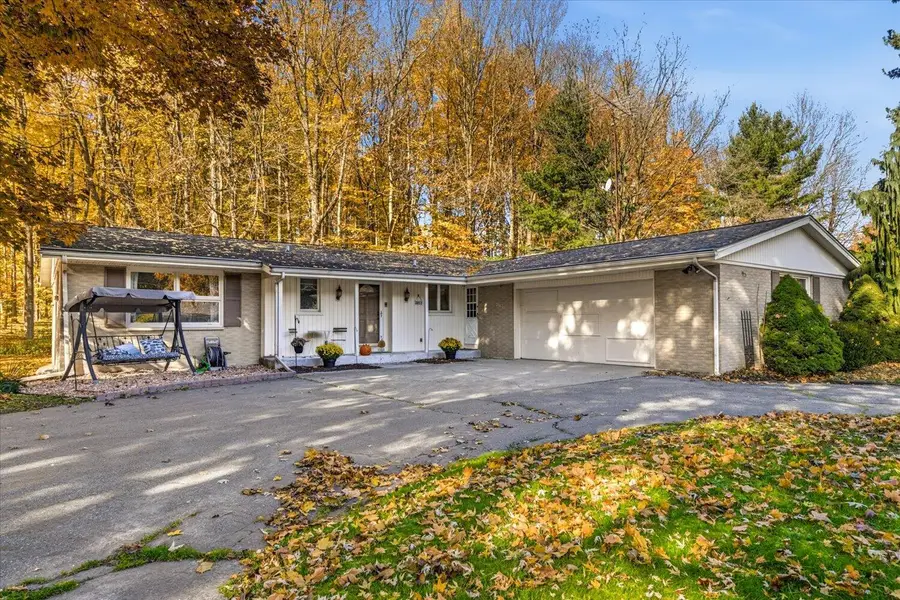 3913 Stonegate Road, Kalamazoo, MI 49004 - Image #2