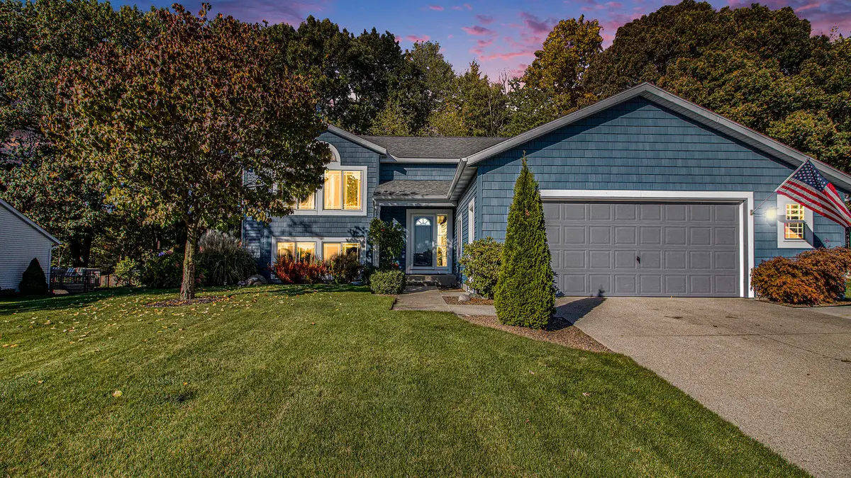 1061 Legacy Drive Ne, Comstock Park, MI 49321 - Image #1