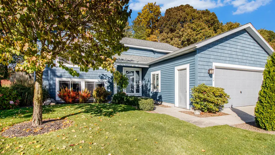 1061 Legacy Drive Ne, Comstock Park, MI 49321 - Image #3