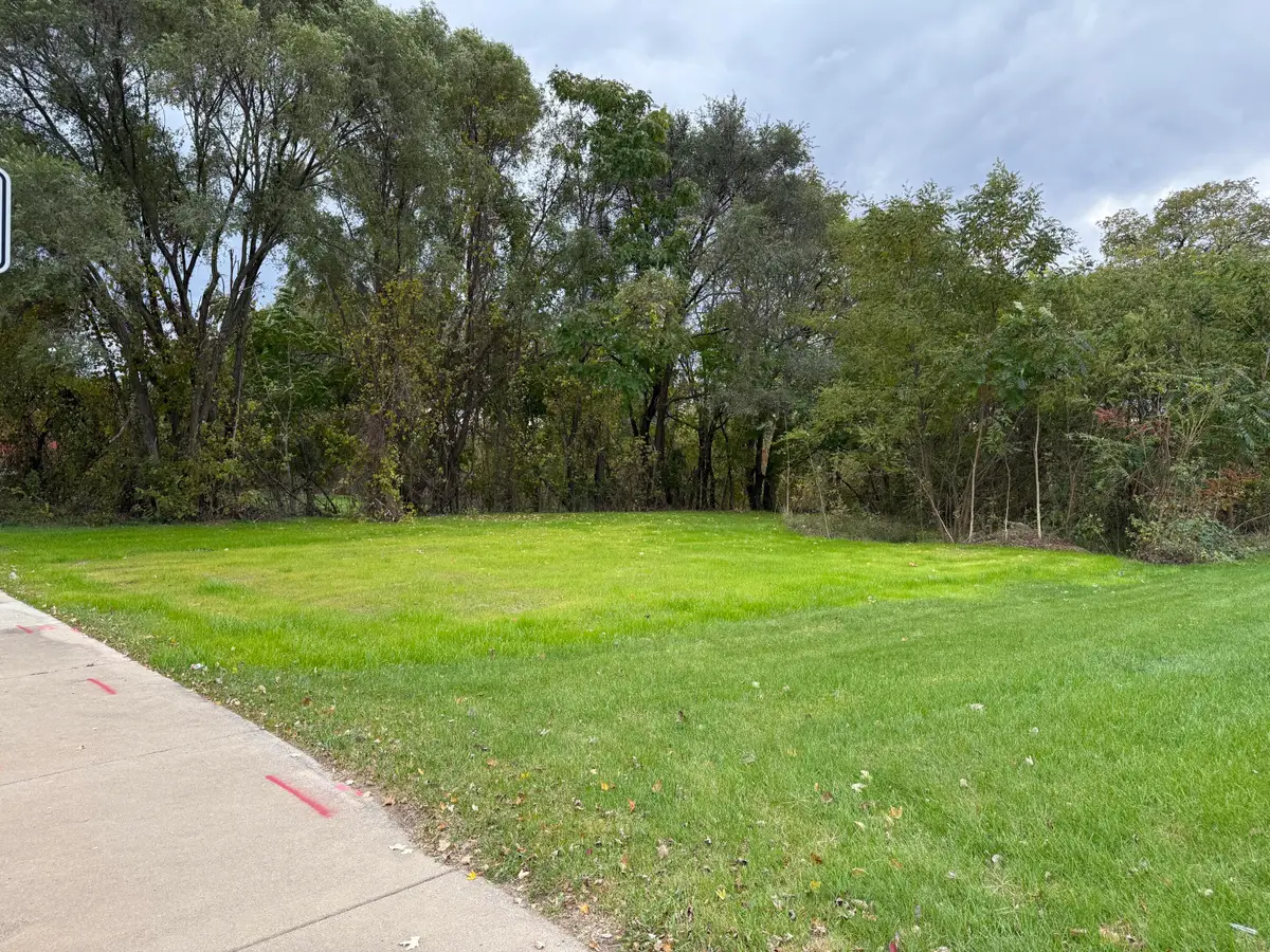 695 W Michigan Avenue, Battle Creek, MI 49037 - Image #1