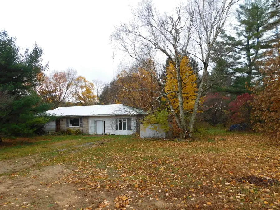 50806 County Road 673, Lawrence, MI 49064 - Image #2