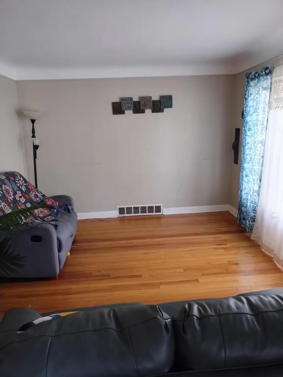 23058 Donald Avenue, Eastpointe, MI 48021 - Image #2