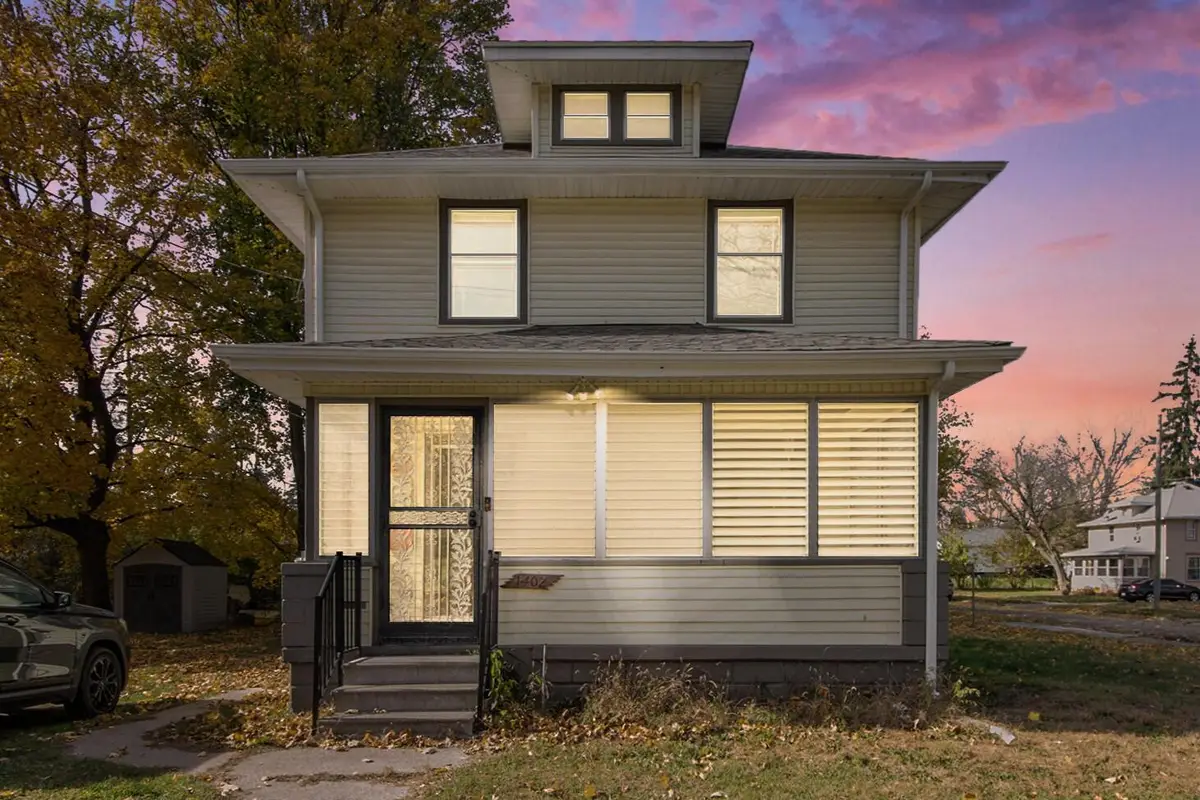 1402 Carl Breeding Way, Jackson, MI 49203 - Image #1