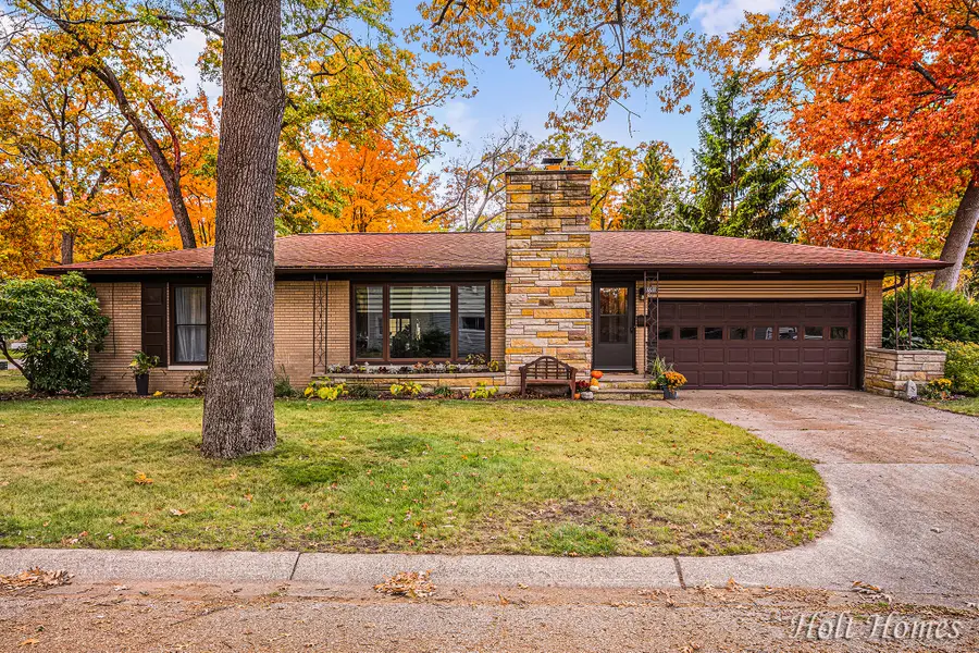1611 Lexington Avenue, Muskegon, MI 49441 - Image #2