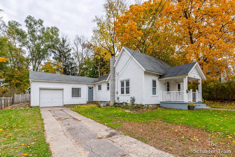 818 Pleasant Street, Belding, MI 48809 - Image #2