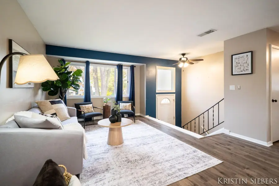 927 E Woodland Street, Greenville, MI 48838 - Image #3