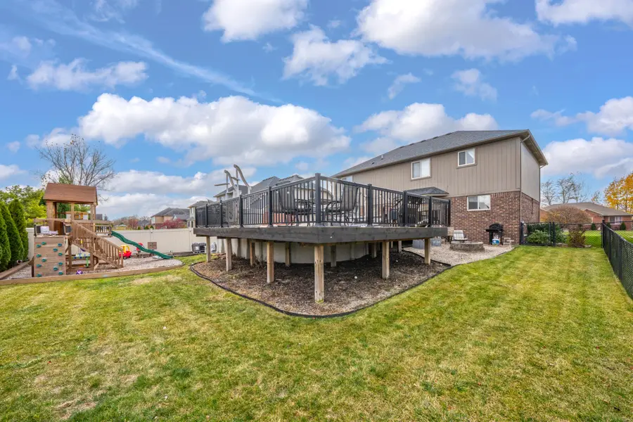 53374 Crawford Drive, New Baltimore, MI 48051 - Image #3