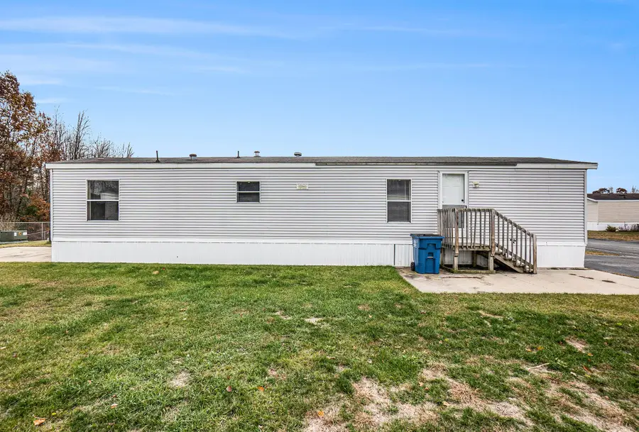 622 S Trout Street, Newaygo, MI 49337 - Image #2