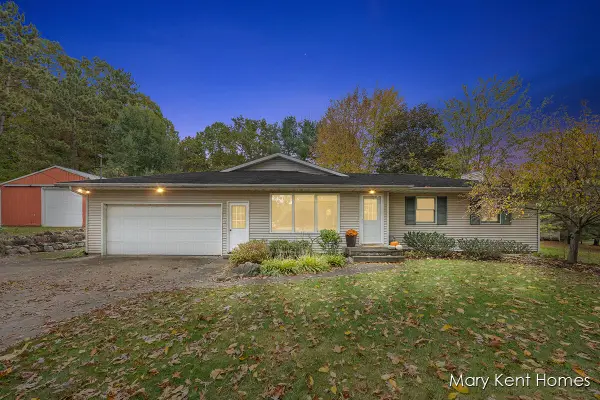 6662 Buttrick Avenue Se, Alto, MI 49302