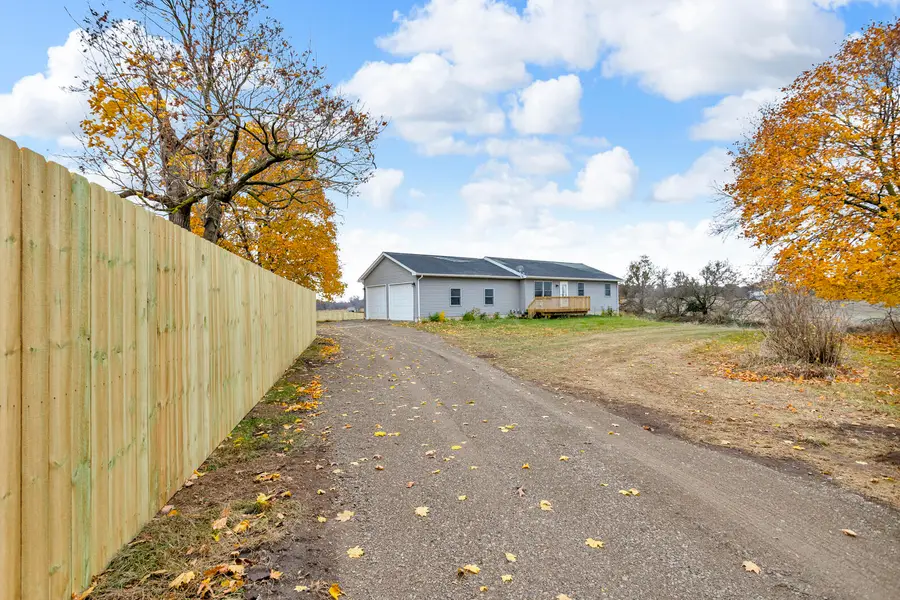 8373 S Stoney Lake Road, Jackson, MI 49201 - Image #2