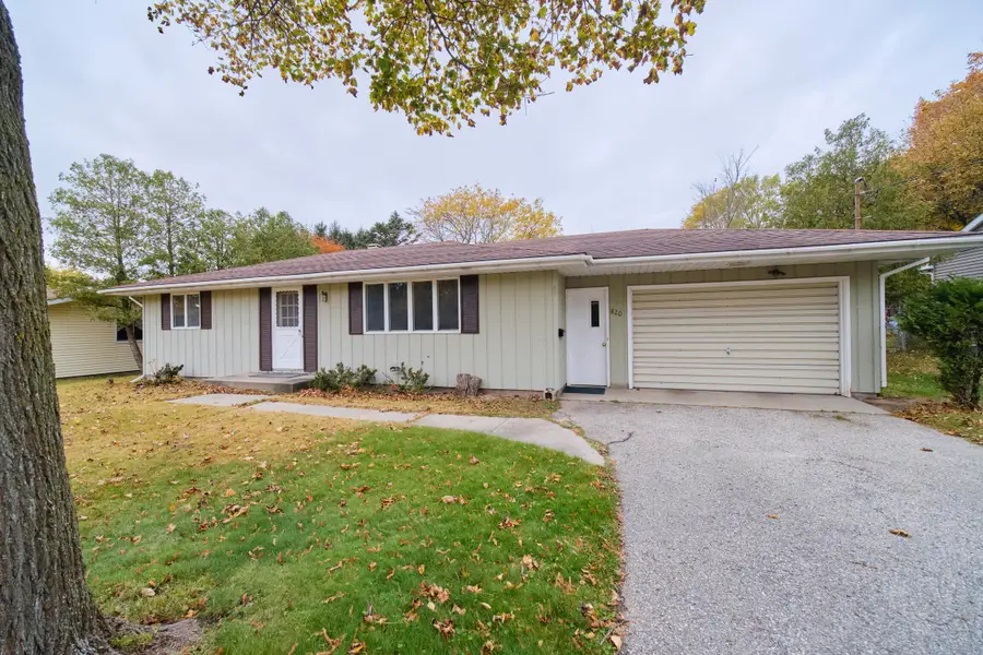 820 Robinson Street, Manistee, MI 49660 - Image #2