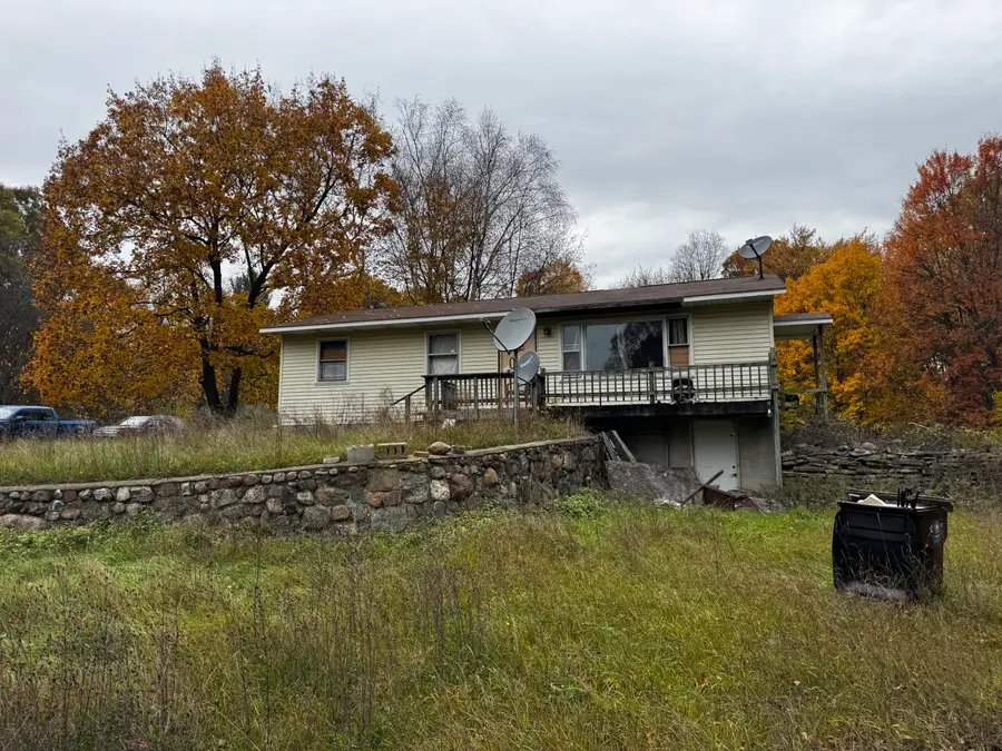 215 E 136th Street, Grant, MI 49327 - Image #2