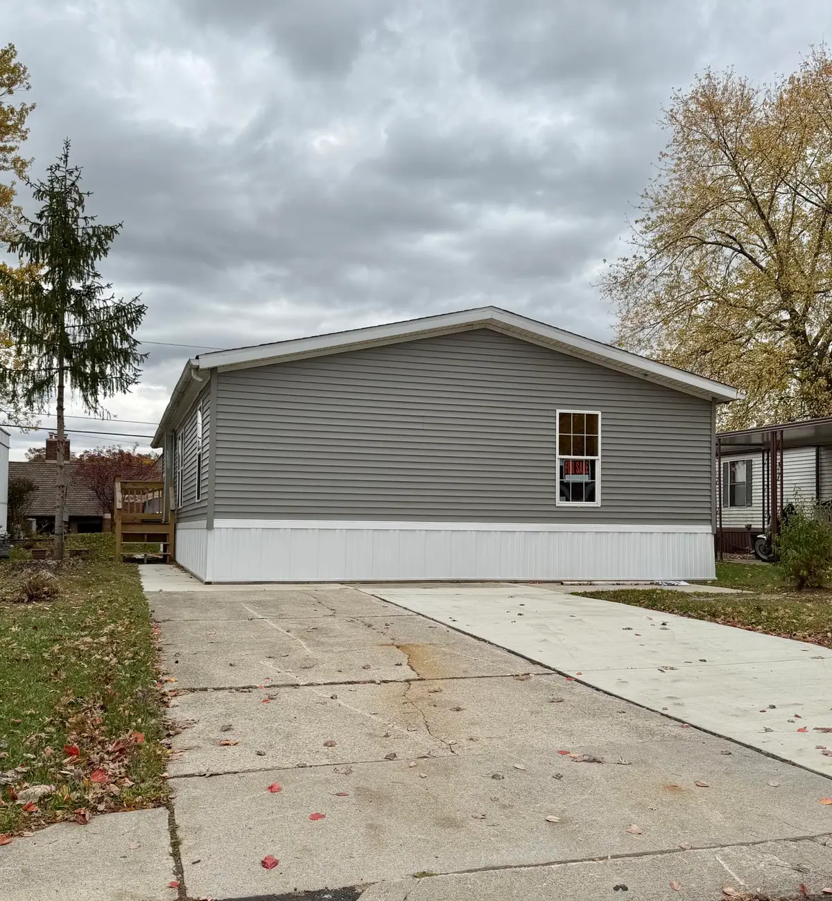 3900 W Jefferson Avenue, Trenton, MI 48183 - Image #1