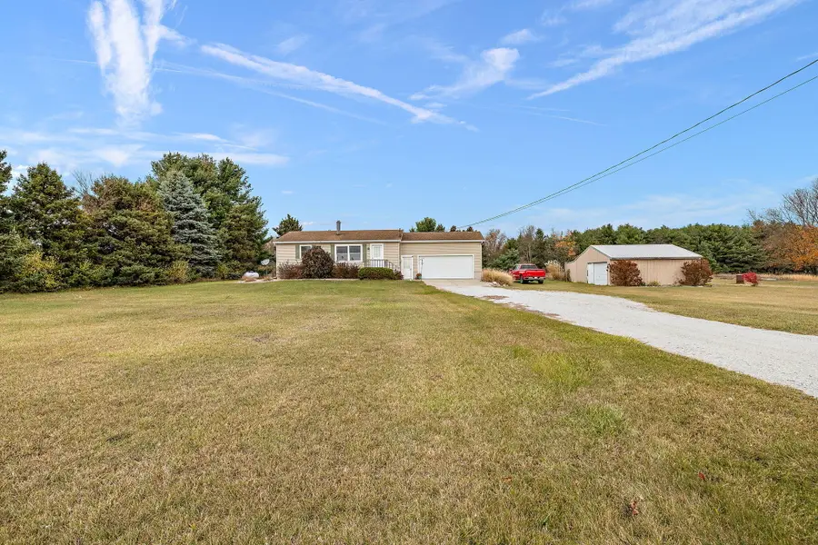 7068 Fruitvale Road, Montague, MI 49437 - Image #2