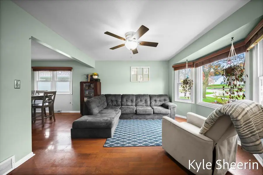 1618 Waldorf Street Nw, Grand Rapids, MI 49544 - Image #3