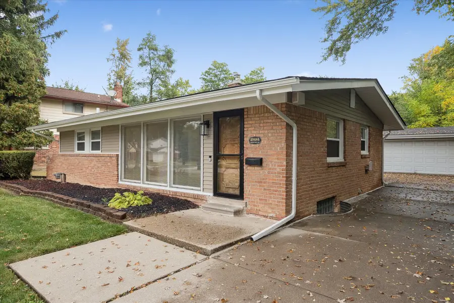 29484 Spring Hill Drive, Southfield, MI 48076 - Image #3