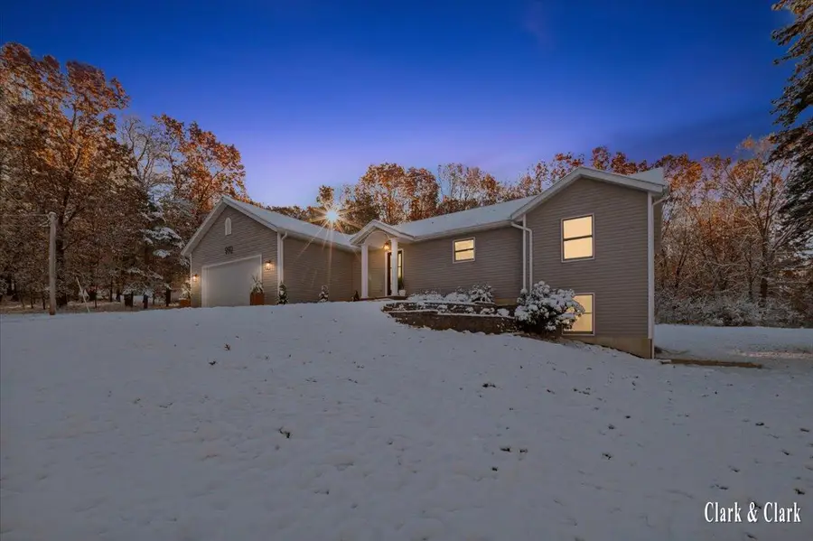 992 N Washington Road Se, Lowell, MI 49331 - Image #2