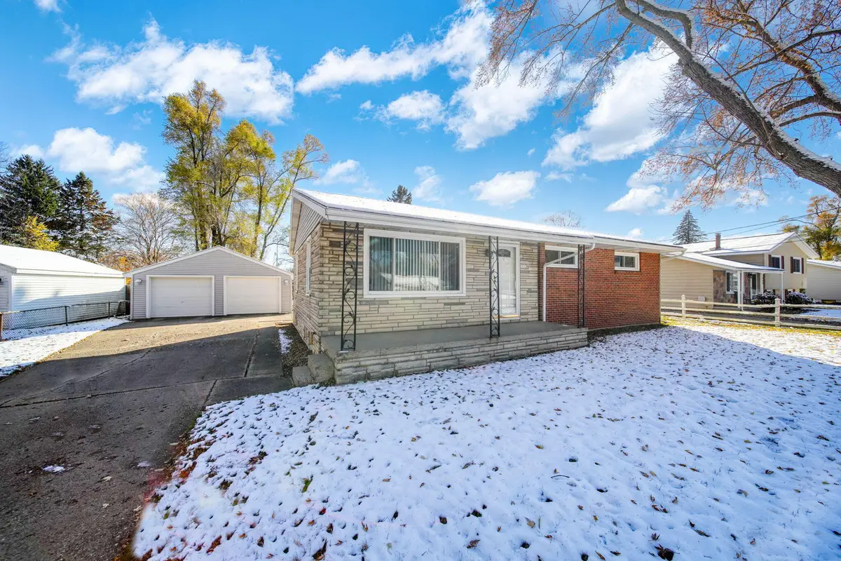 1273 E Southfield Drive, Jackson, MI 49203 - Image #1