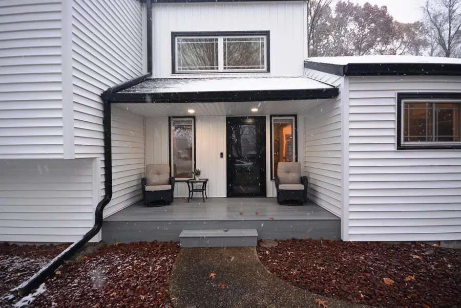 70631 Sunrise Drive, Edwardsburg, MI 49112 - Image #2