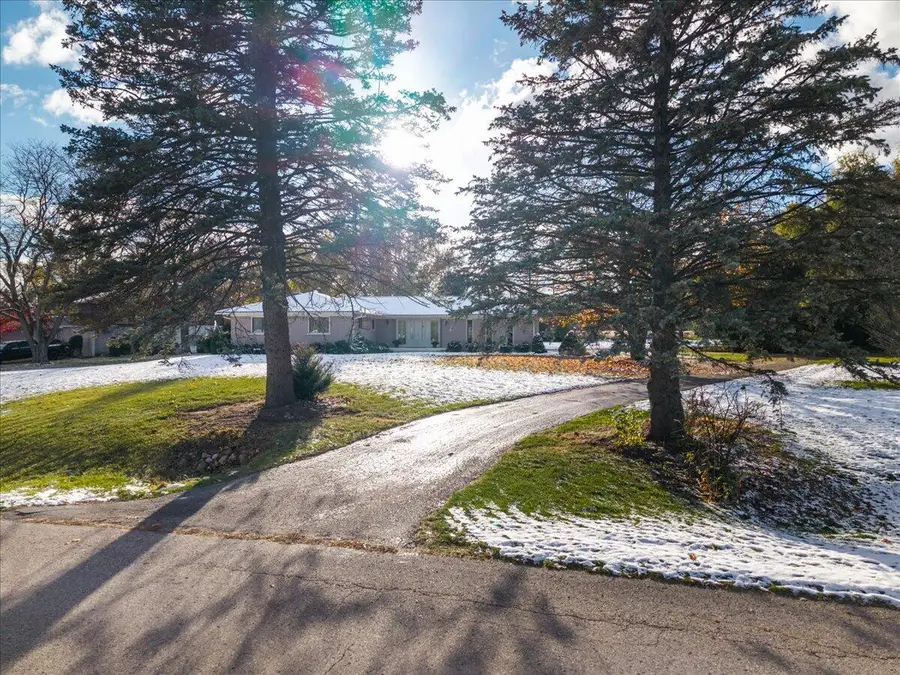 8248 Stoneham Drive, Ypsilanti, MI 48197 - Image #3