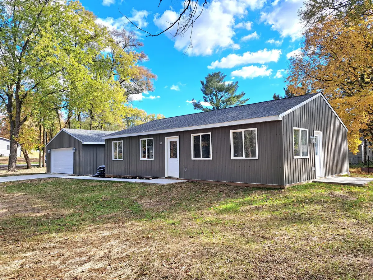 701 Lakeview Road, Paw Paw, MI 49079 - Image #1