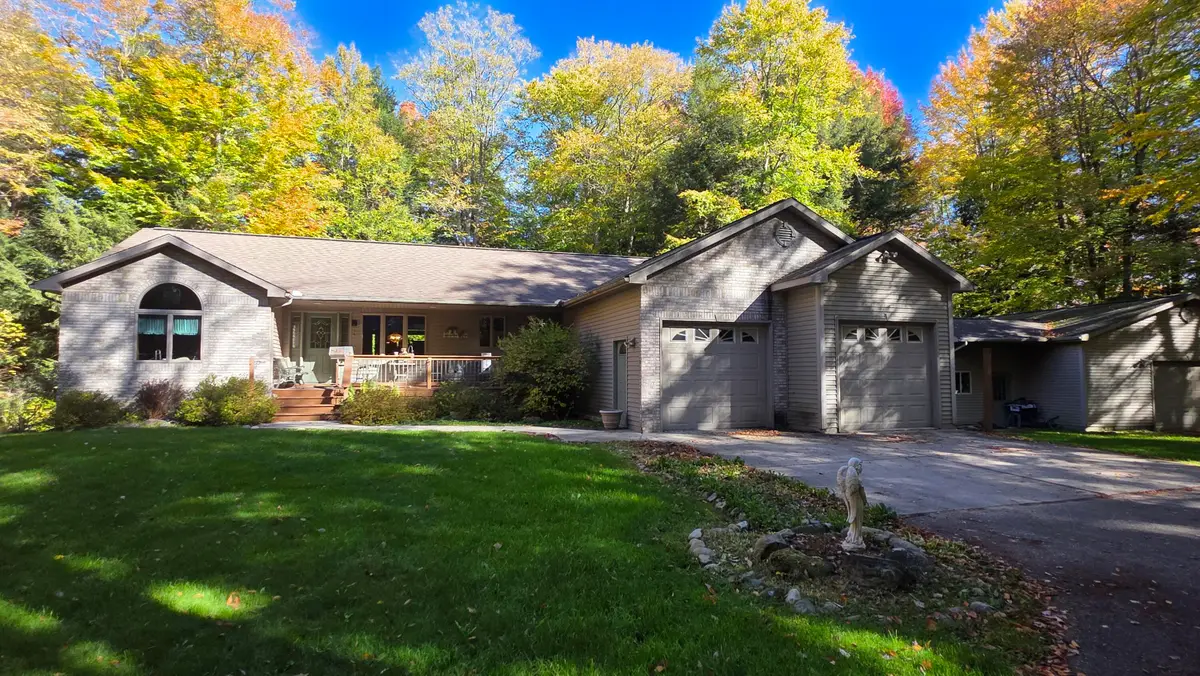 8632 W Blanchard Road, Blanchard, MI 49310 - Image #1
