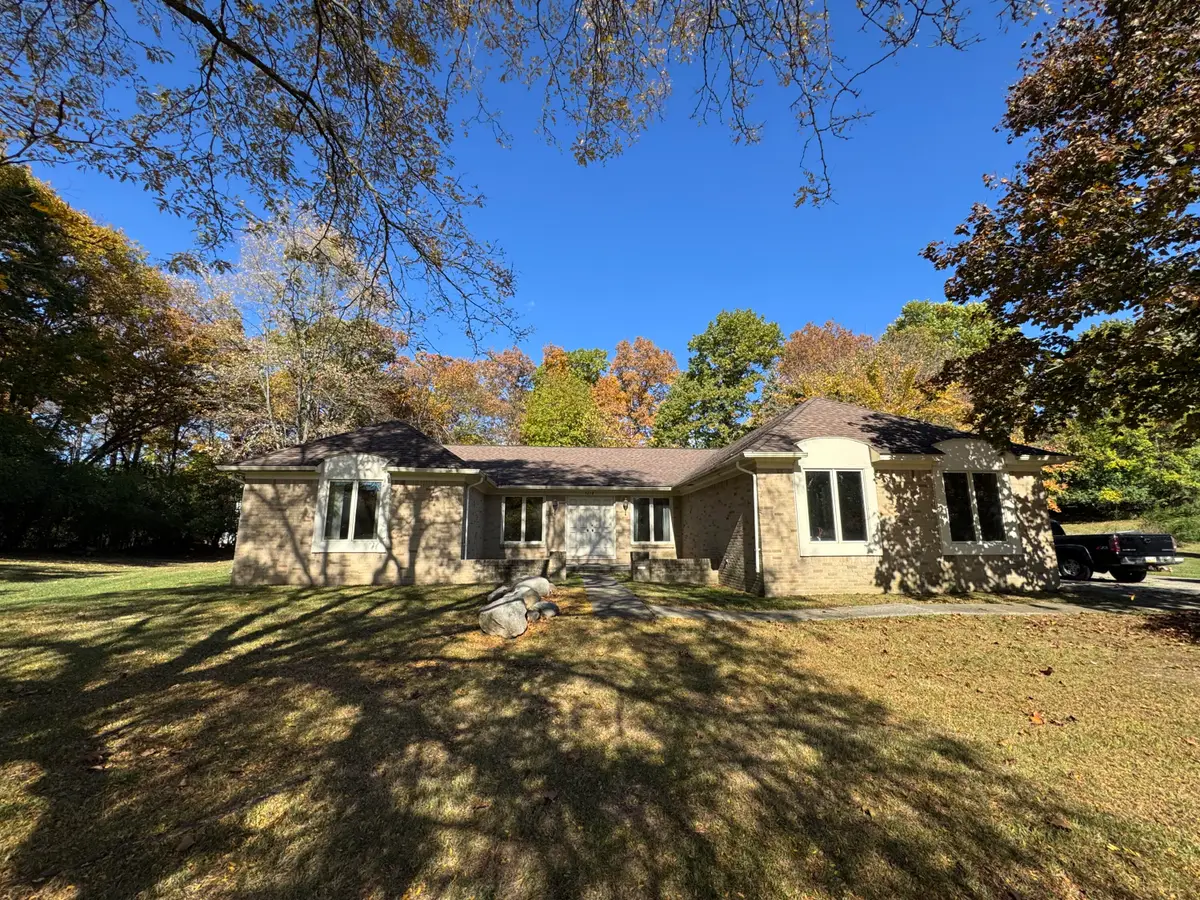 5218 Cherokee Court, Troy, MI 48098 - Image #1