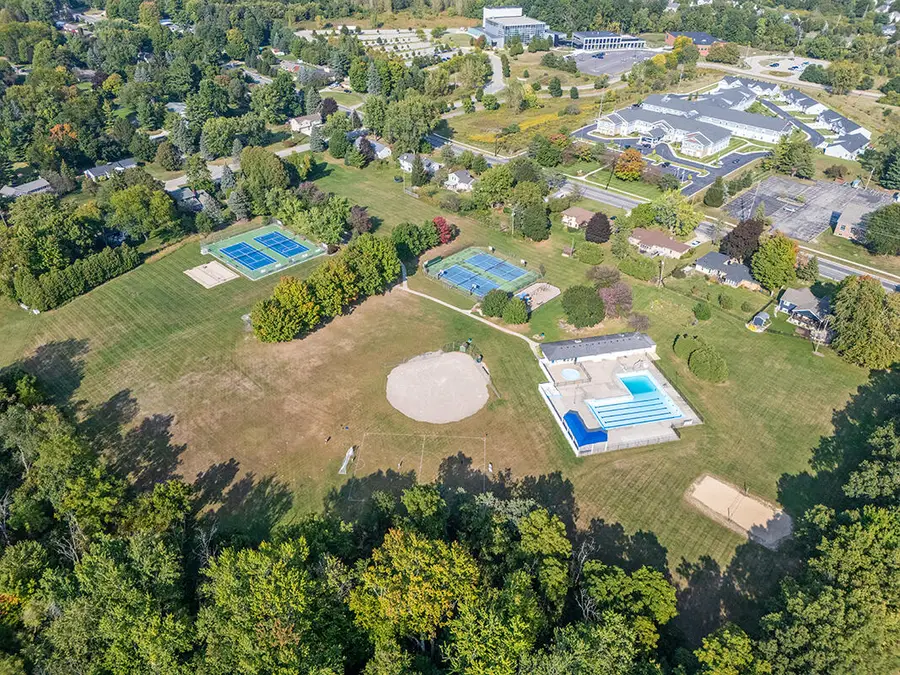 4343 Saint Andrews Street Se, Grand Rapids, MI 49546 - Image #2