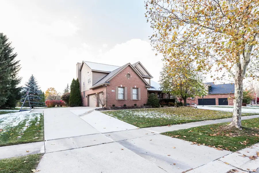 47458 Greenwich Drive, Novi, MI 48374 - Image #2