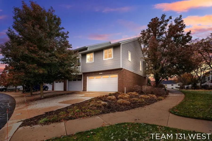 1391 Quarterline Cmns, Holland, MI 49423 - Image #2