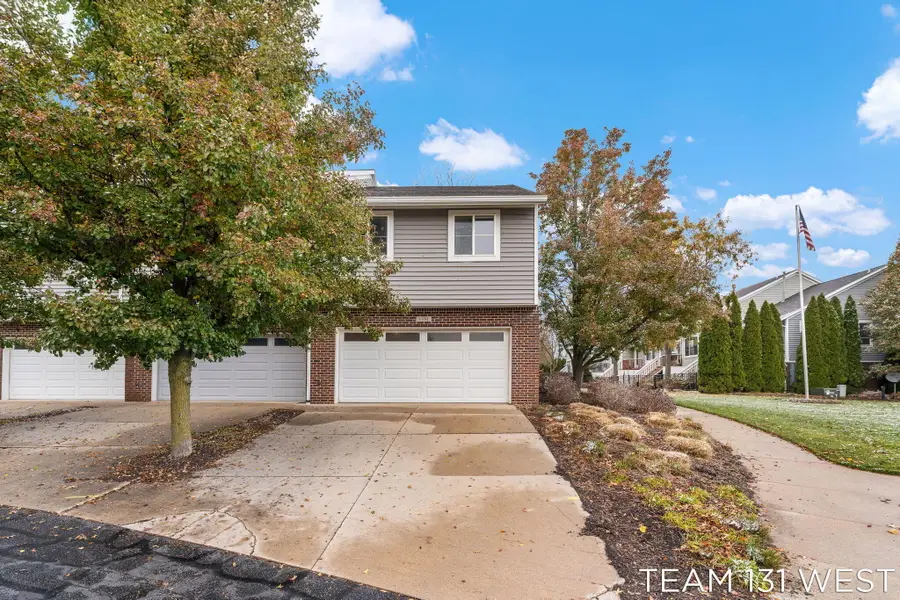 1391 Quarterline Cmns, Holland, MI 49423 - Image #3