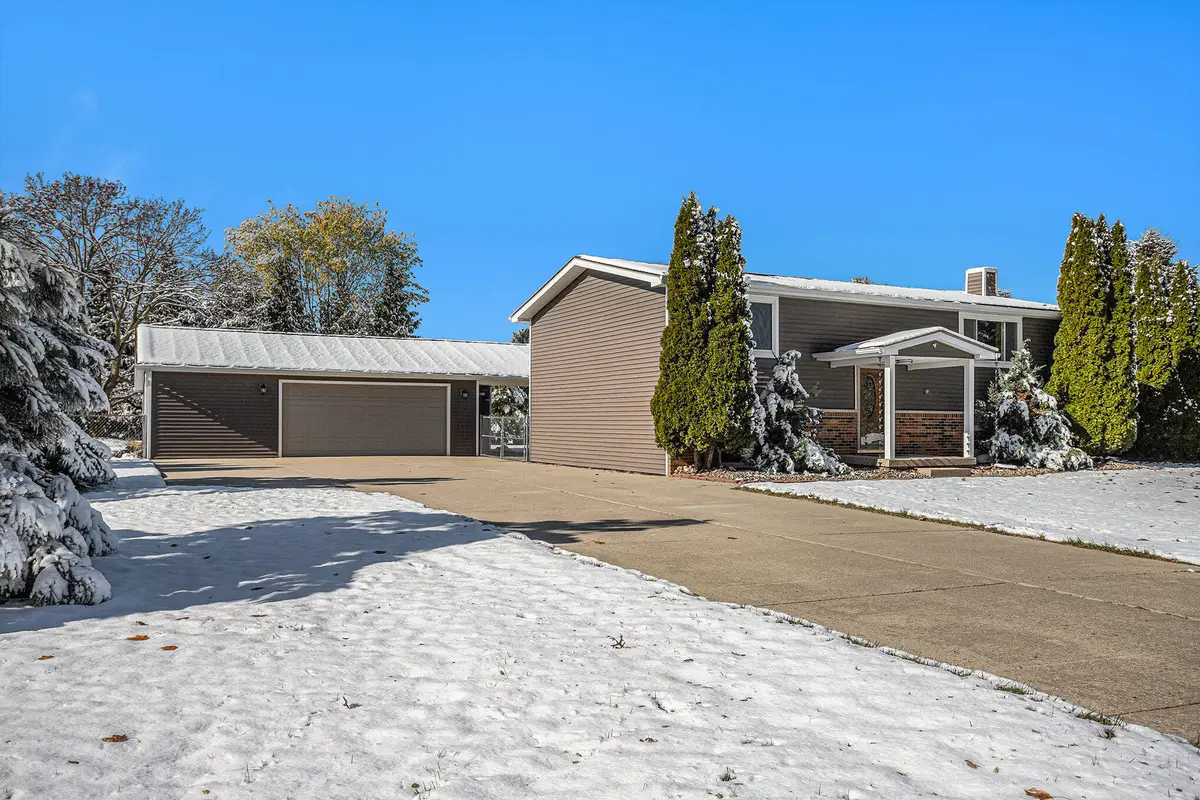 402 Gerald Street, Quincy, MI 49082 - Image #1