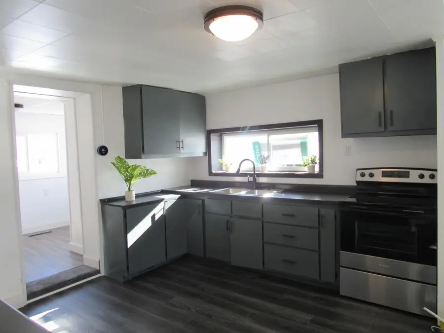 809 Washington Street, Nashville, MI 49073 - Image #2