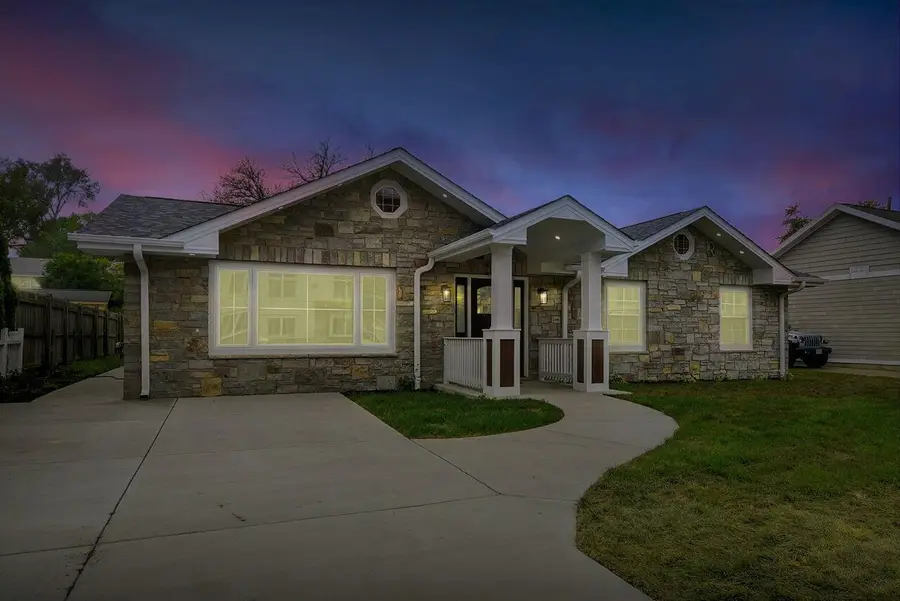 340 N Berrien Street, New Buffalo, MI 49117 - Image #2